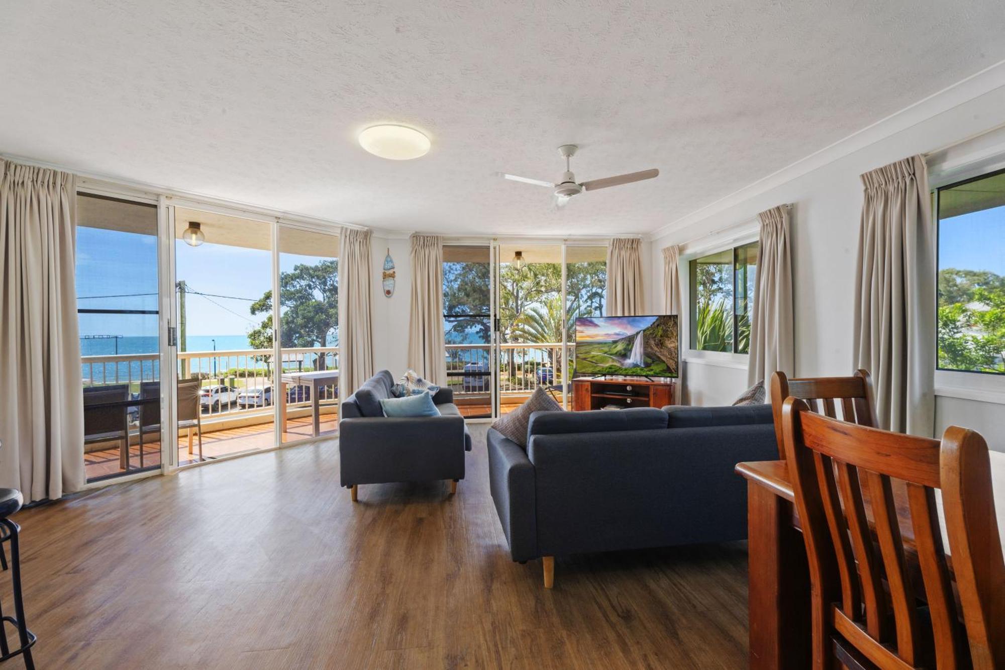 Aparthotel Charlton On The Esplanade à Hervey Bay Extérieur photo